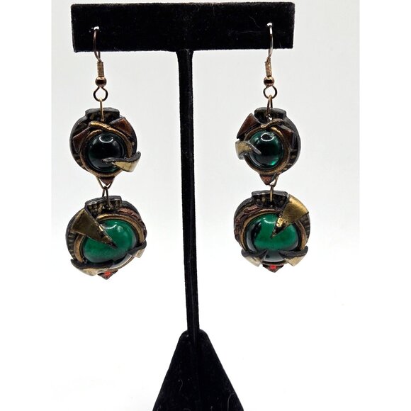 Vintage Dangling Green Glass and Paste Gold tone hook earrings 3" long rare - Picture 4 of 7